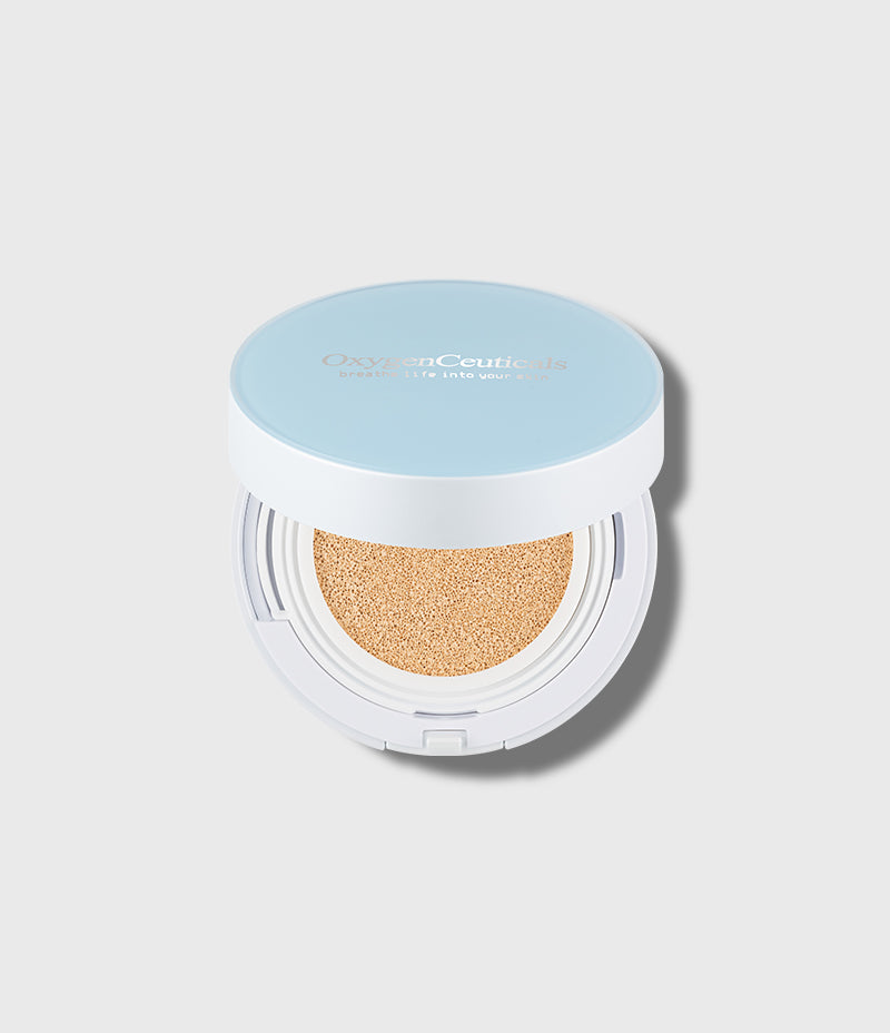 O2 Foundation Cushion compact front view / O2 Foundation Cushion 氣墊粉底盒正面