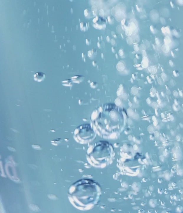 Couperose Fluid calming texture demonstration — redness-relief fluid for sensitive skin / 舒緩泛紅精華質地示範